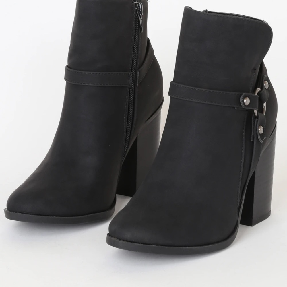 Black booties! - Picture 3 of 12
